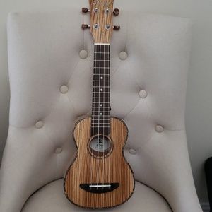 Zebrawood Donner Ukulele w/tuner and gig bag
